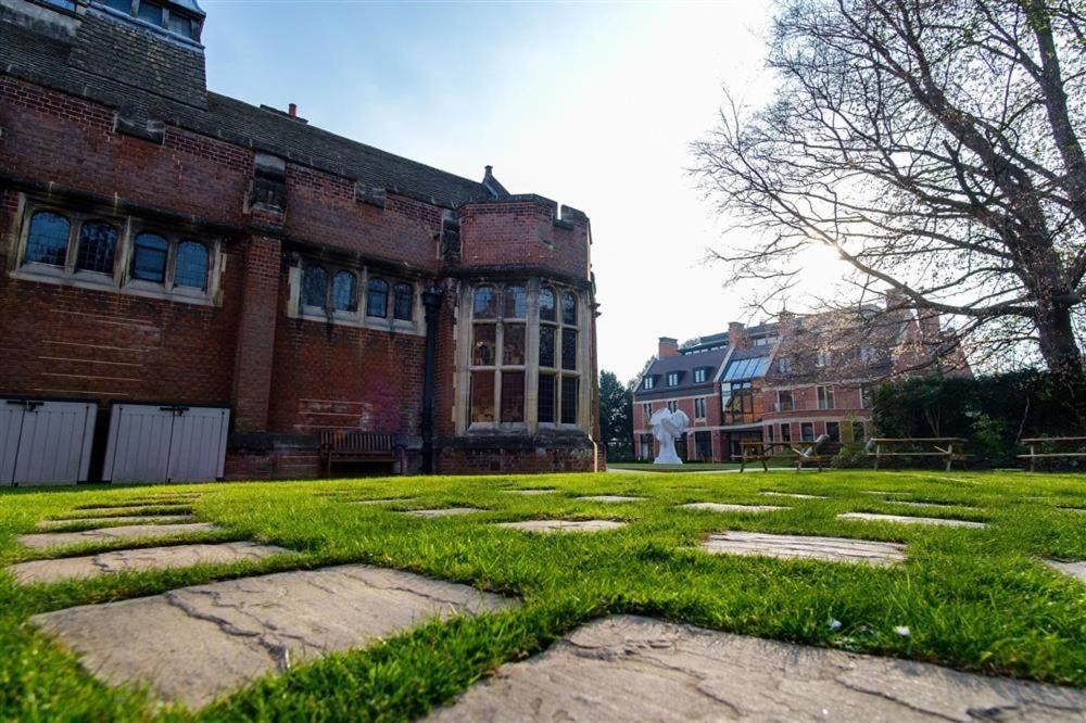 Westminster College Hotel CBG Exterior foto